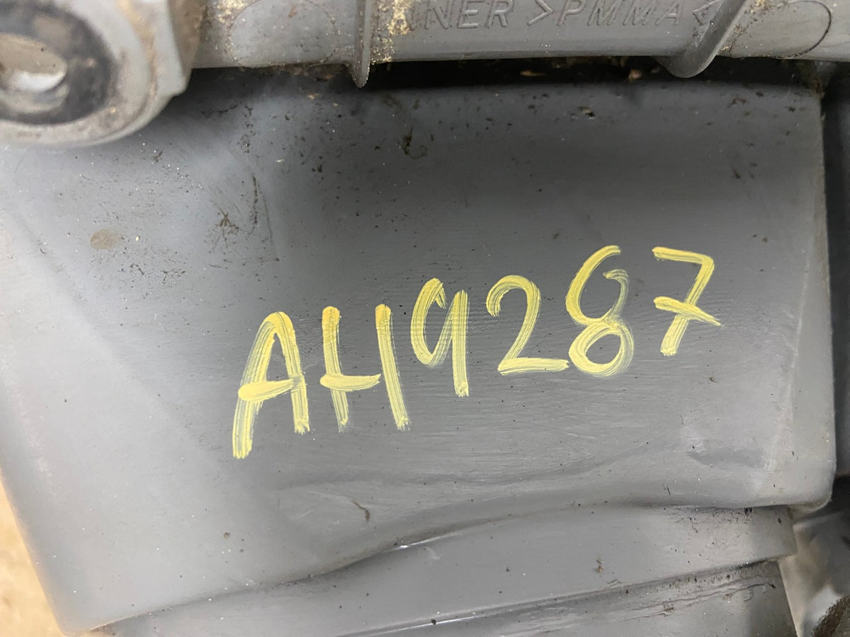2003 2004 2005 Honda Pilot Left Driver LH Side Tail Light AH9287 LK6