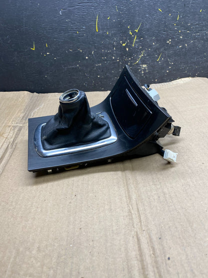 2011 to 2019 Infiniti M37 M56 Dash Center Console Storage Shifter Floor X2038 DG3