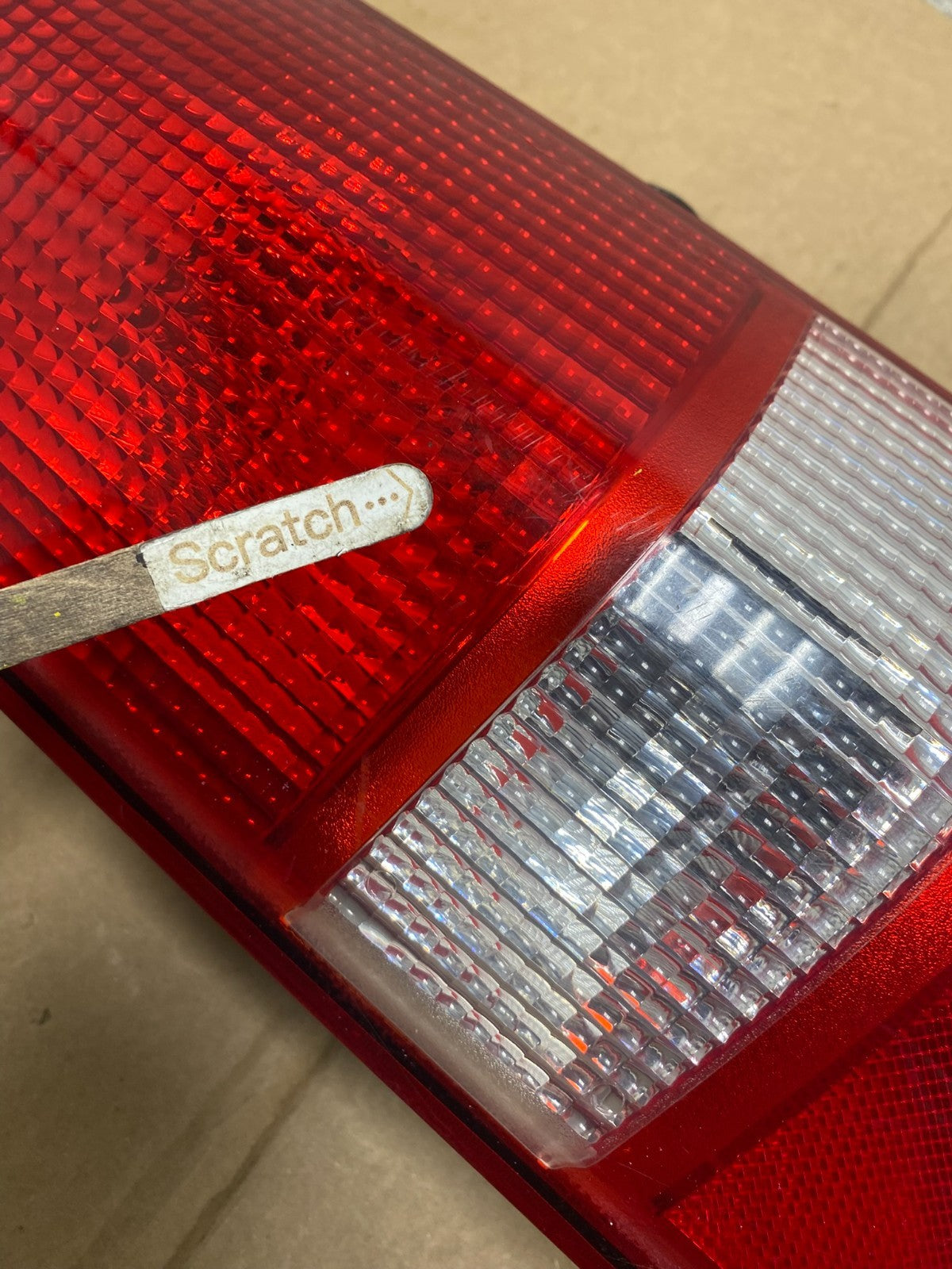 2003 2017 Chevrolet Express 1500 2500 3500 Right Passenger Tail Light U9693 DW4