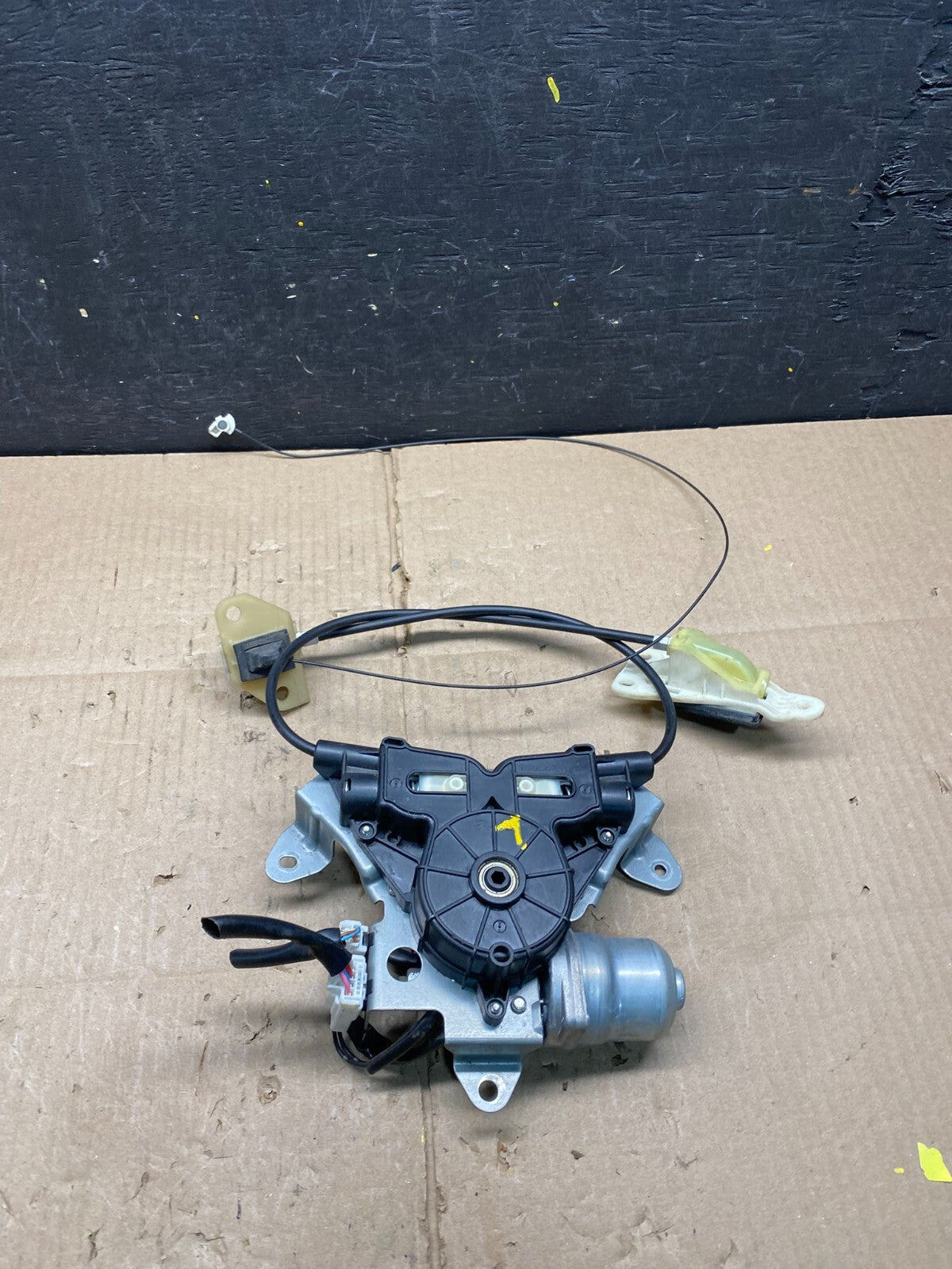 2011 to 2017 Nissan Quest Rear Left Side Power Sliding Door Motor Wire OEM L54295