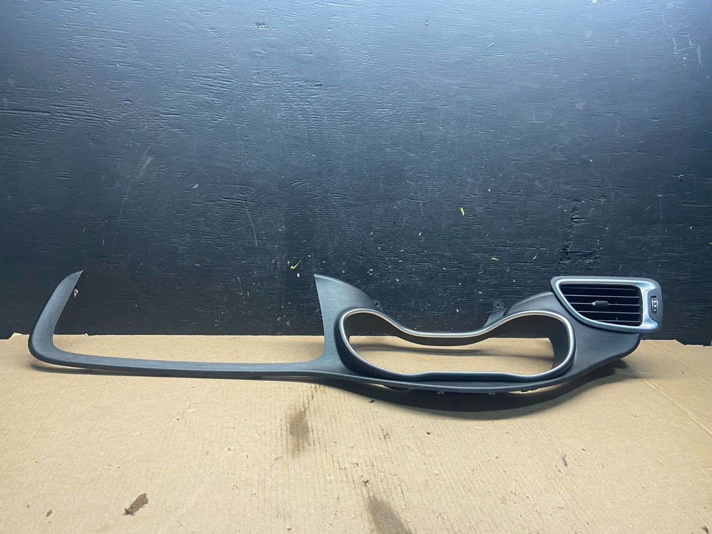 2015-2017 Chrysler 200 Speedometer Cluster Dash Bezel Trim W/ Vent q7273 DG4