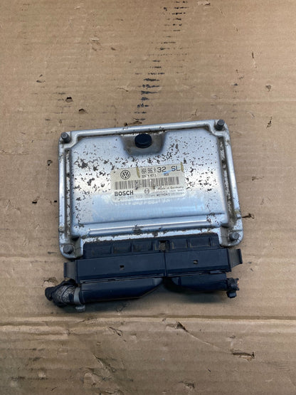 2005 Volkswagen Jetta Golf Engine Computer Ecu Ecm 06A906032 ad7631 DG0