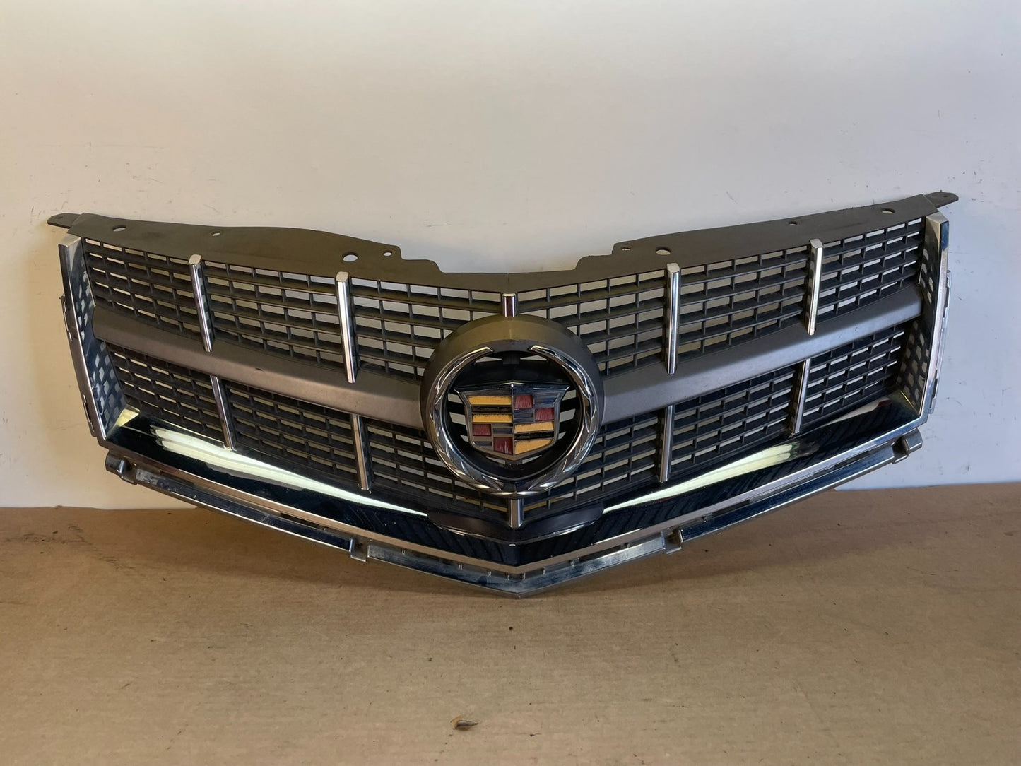 2010 2011 2012 Cadillac SRX Front Upper Grille Grill AF8809 DG0