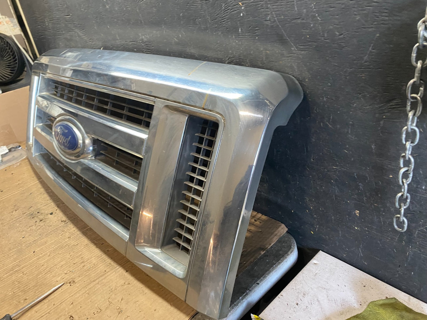 2008 to 2014 Ford Econoline E150 E250 Front Upper Chrome Grill Grille s9658 DG1