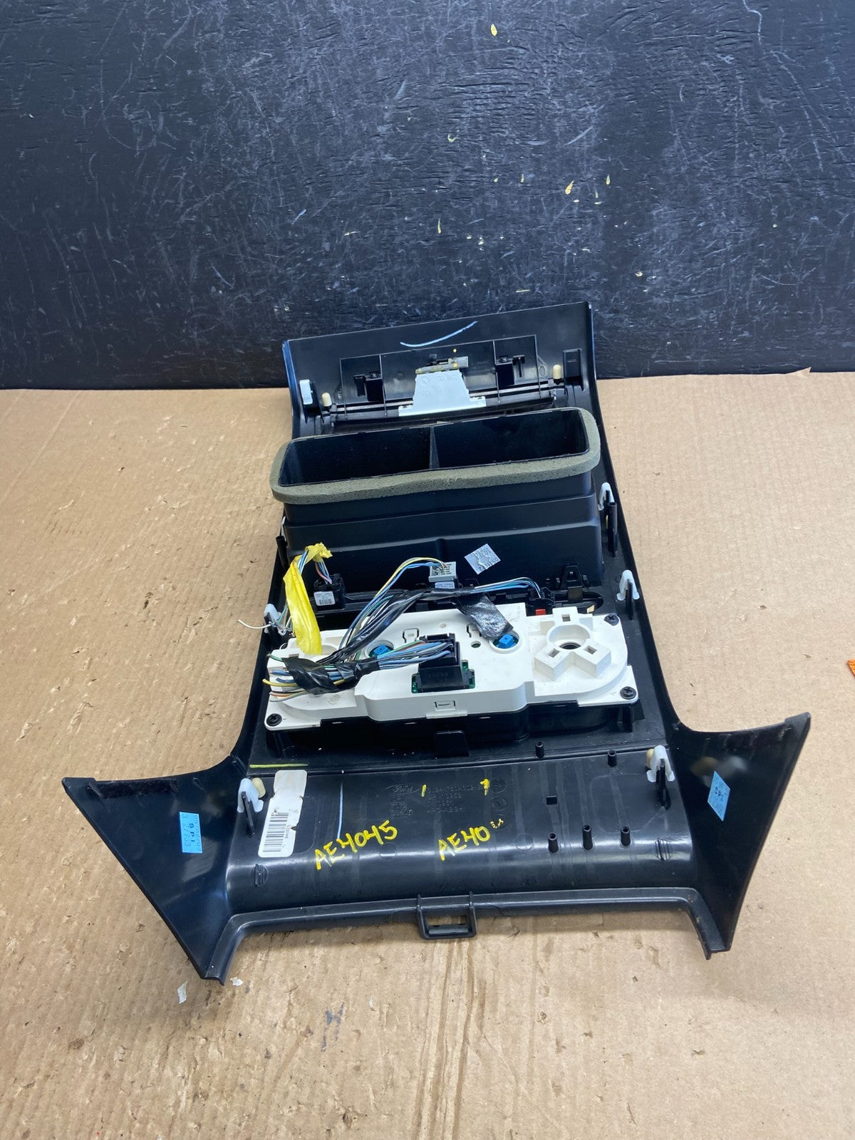 2006 - 2010 Ford Explorer Radio Heater Climate A/C Control Bezel Trim AE4045 DG8