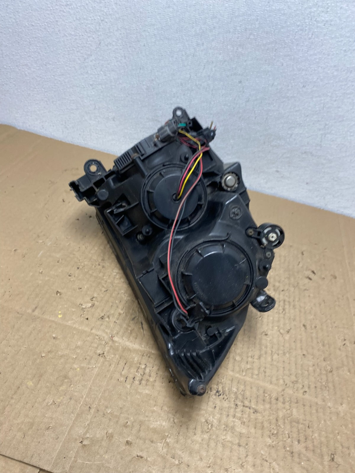 2003 - 2005 Infiniti G35 Coupe Headlight Right Passenger OEM Xenon HID AC4032 DW8