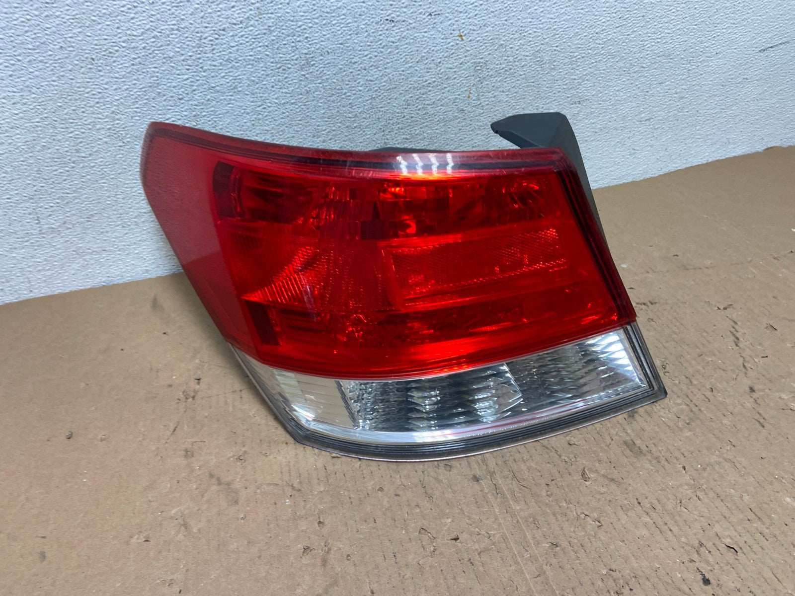 2010 to 2014 Subaru Legacy Left Driver LH Side Tail Light AD8140 LK0