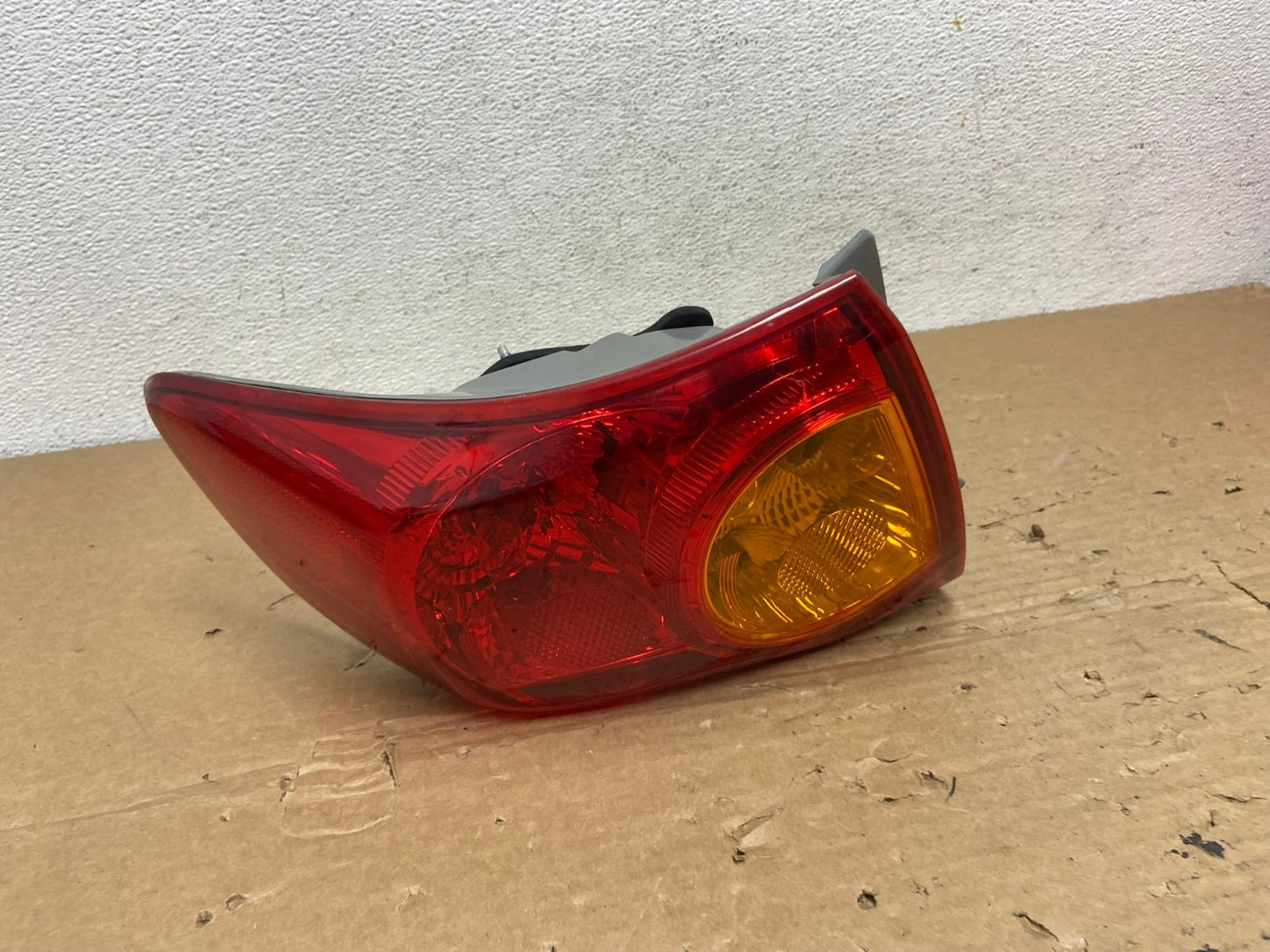 2009 to 2010 Toyota Corolla Left Driver Lh Side Tail Light AD4097 LK0