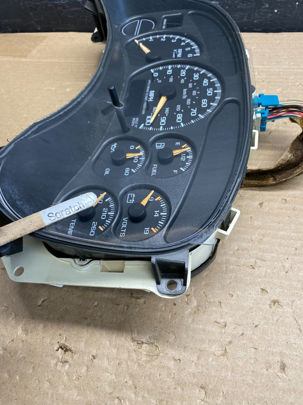 2002 GMC Yukon Speedometer Cluster Gauge AG6366 DG3