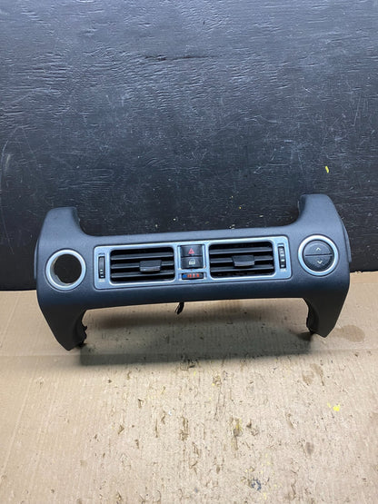 2010 2011 2012  Land Rover Range Rover Center Dash Air Vent Trim M8549 PS0