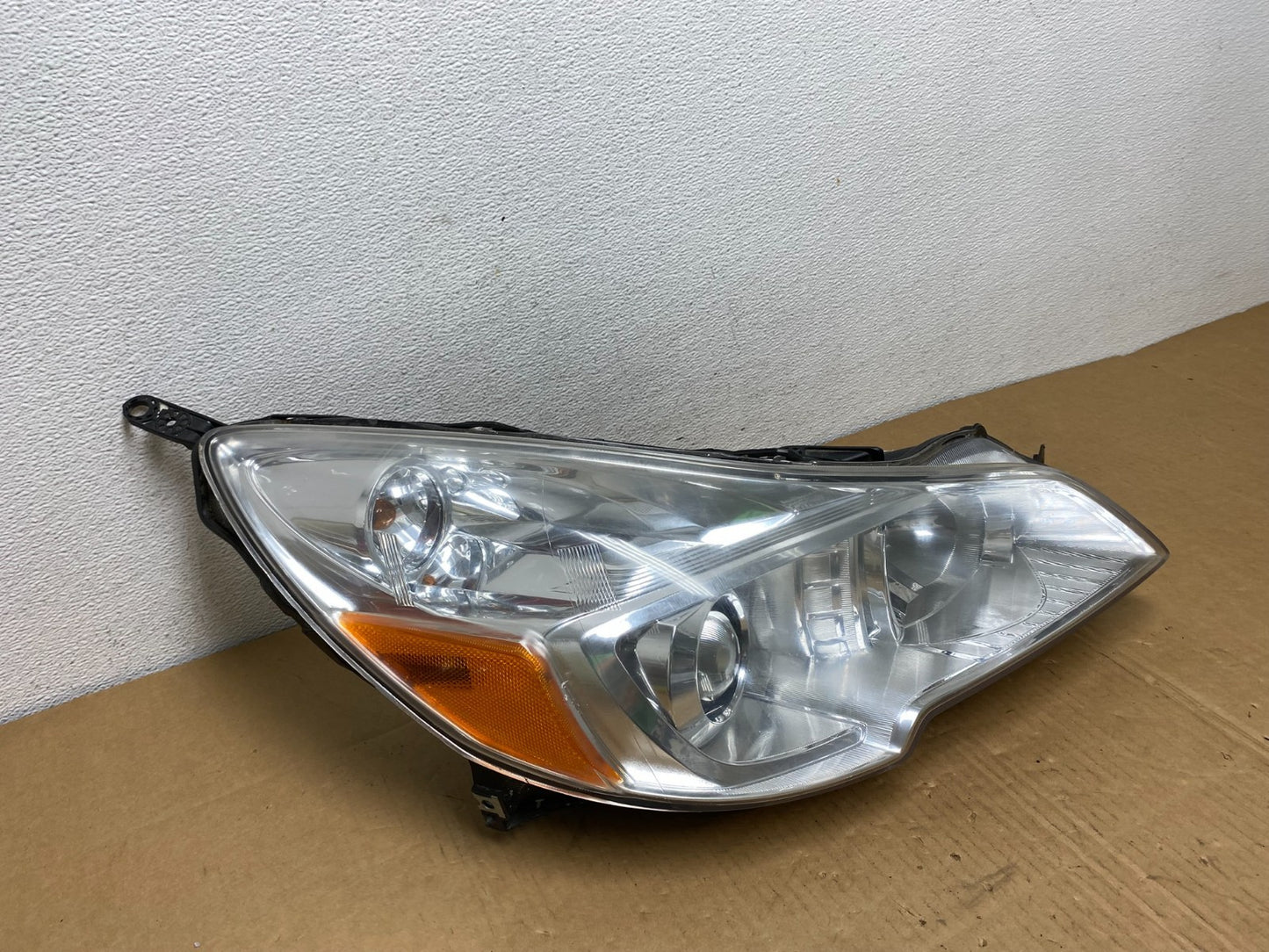 2013 - 2014 Subaru Legacy Outback Right Passenger Headlight AC7555 DW2