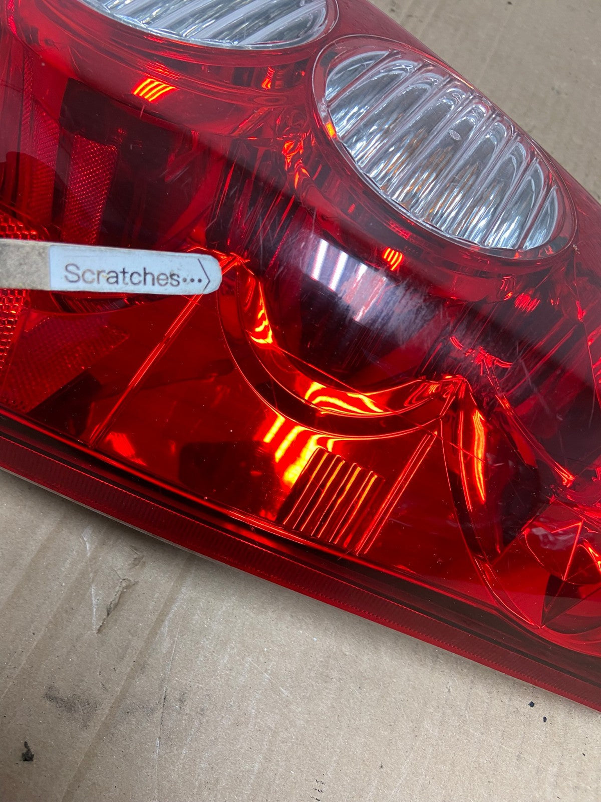 2005 2006 Mazda Tribute Right Passenger Rh Tail Light AE9114 LK3