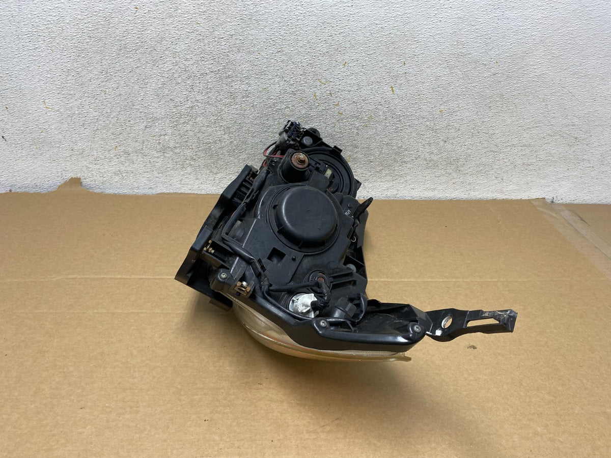 2009 - 2013 Subaru Forester Right Passenger Side Halogen Headlight AH7718 DW8