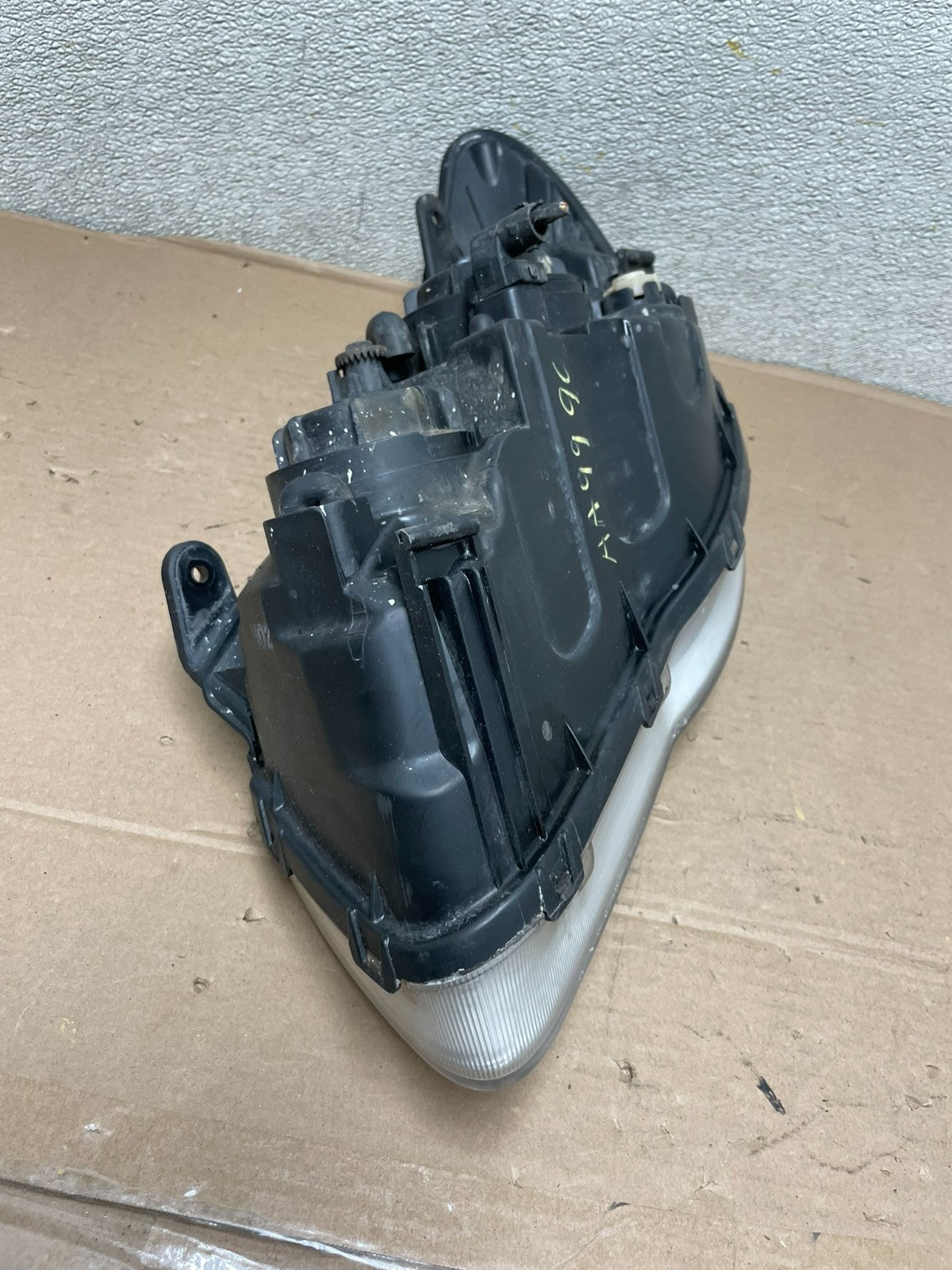 2007 2008 2009 2010 Hyundai Elantra Right Passenger Side Headlight OEM AA9990 DW7