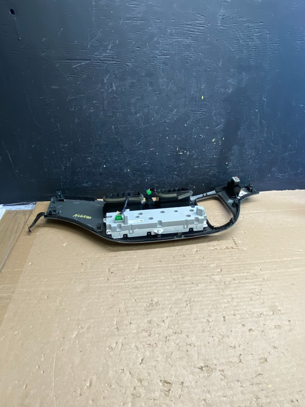 2005 to 2010 Honda Odyssey Radio Climate Control Dash Trim Bezel AG6240 DG4