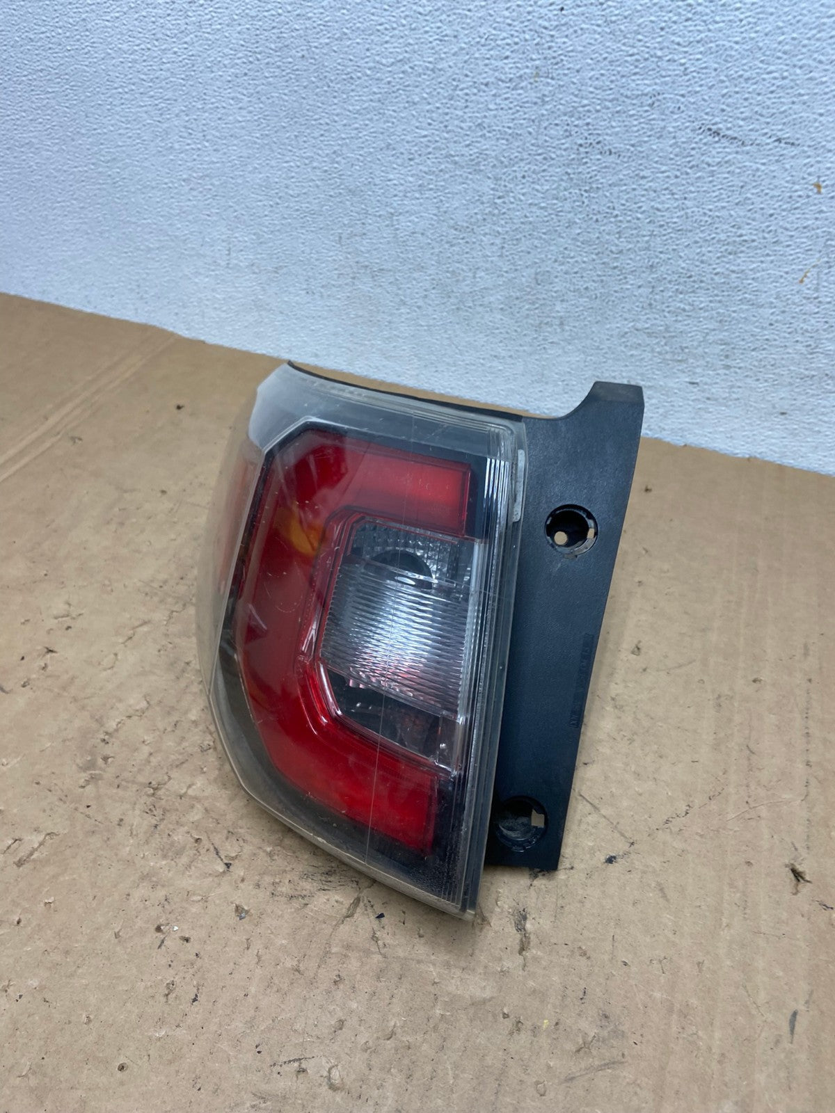 2013 to 2016 GMC Acadia Left Driver LH Side Tail Light AD3734 LK1