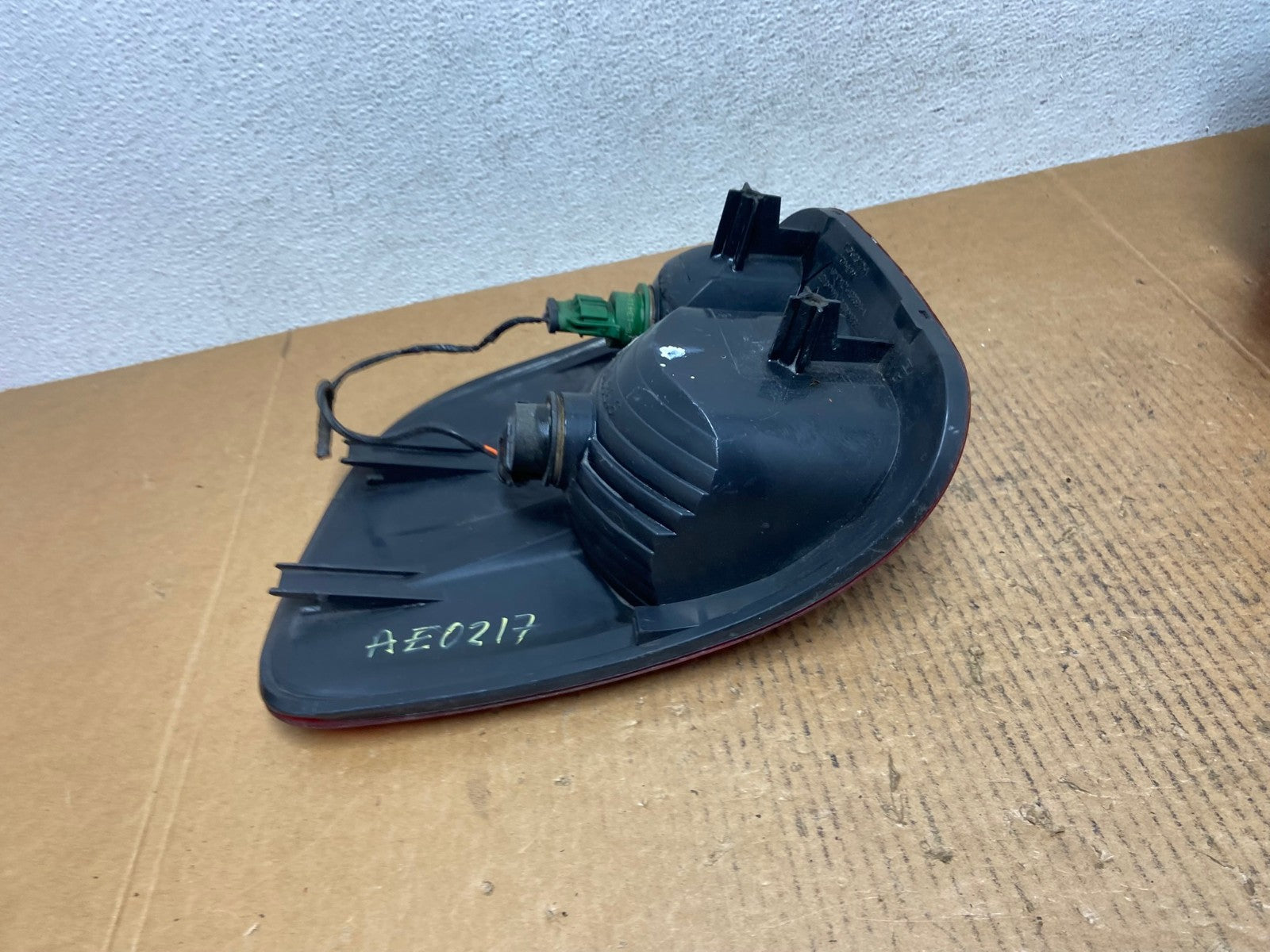 1997 to 1999 Ford F150 F-150 Right Passenger RH Side Tail Light AE0217 LK6