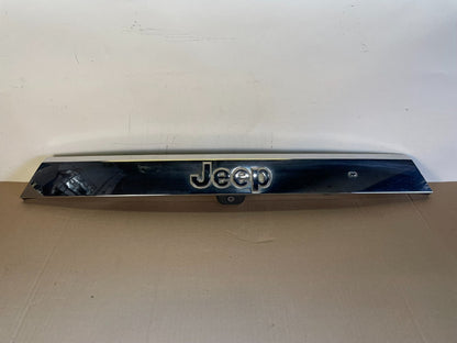 2011-2013 Jeep Grand Cherokee Liftgate Garnish Molding Trim W/ Camera ah6449 DG0