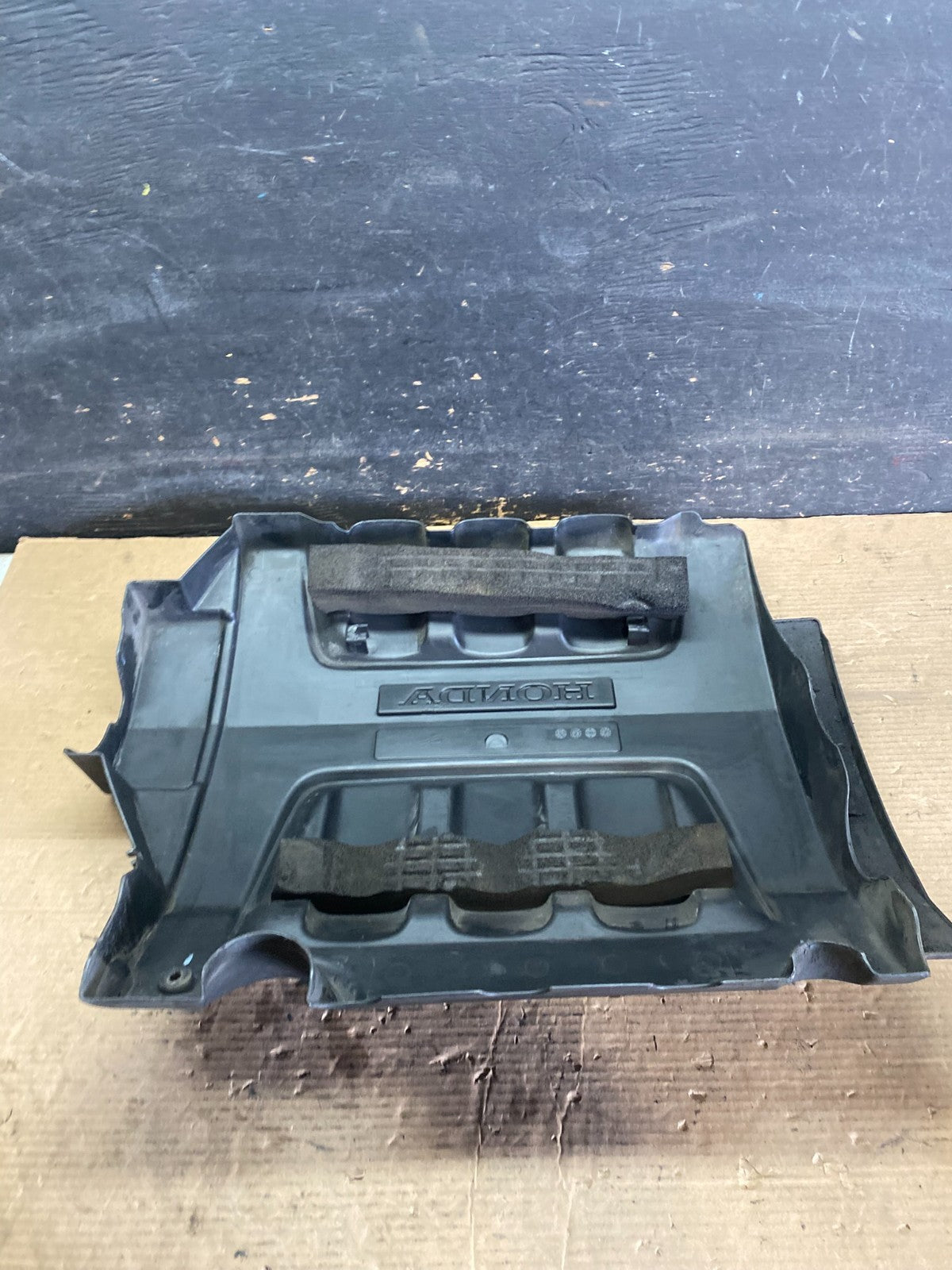 2005 to 2007 Honda Odyssey Black Engine Cover OEM R5094 DG5