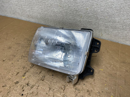 1998 1999 Nissan Frontier Left Driver LH Side Headlight Halogen Lamp V8317 DW1