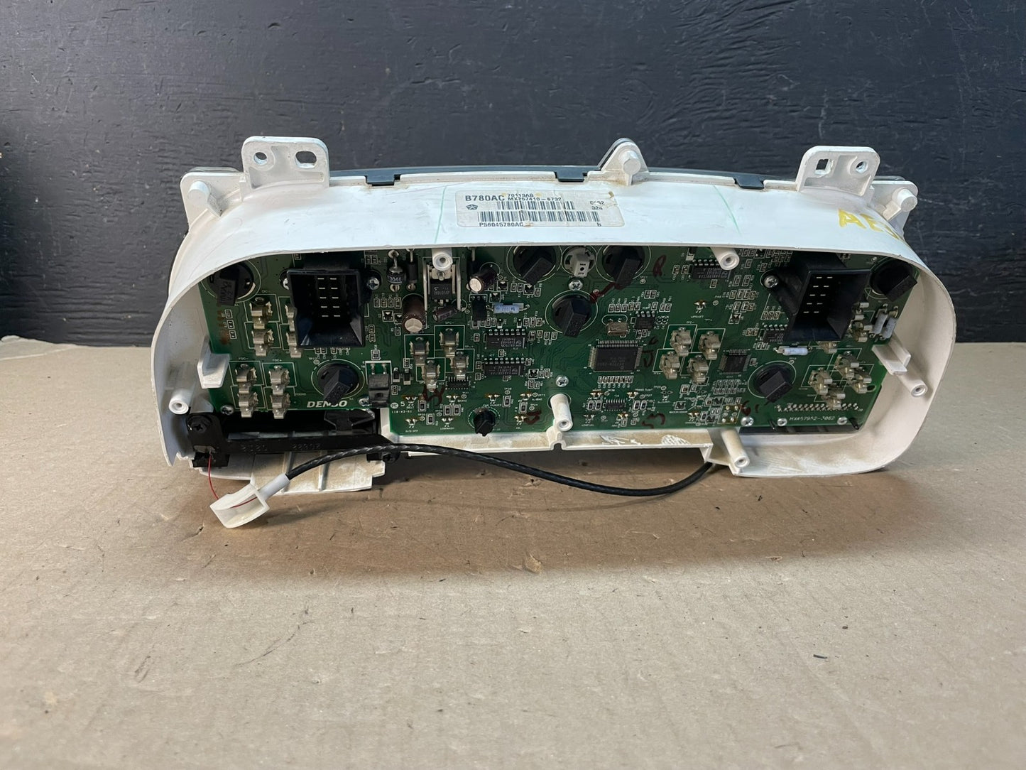 1998 - 2001 Dodge Ram 1500 Instrument Speedometer Gauge Cluster AE3320 DG5