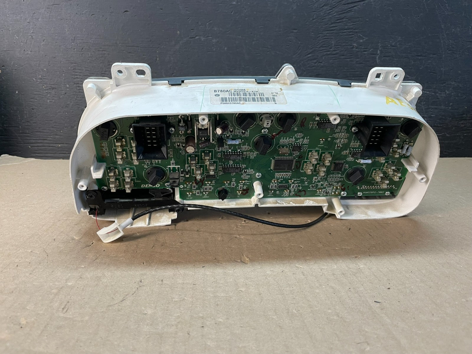1998 - 2001 Dodge Ram 1500 Instrument Speedometer Gauge Cluster AE3320 DG5