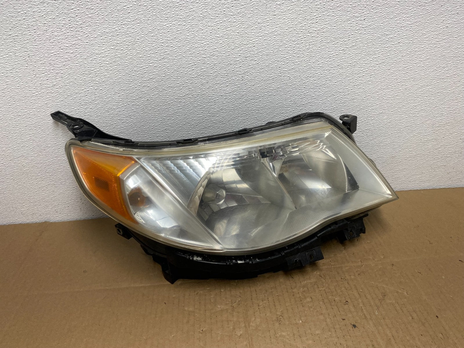 2009 - 2013 Subaru Forester Right Passenger Side Halogen Headlight OEM AB8180 DW0
