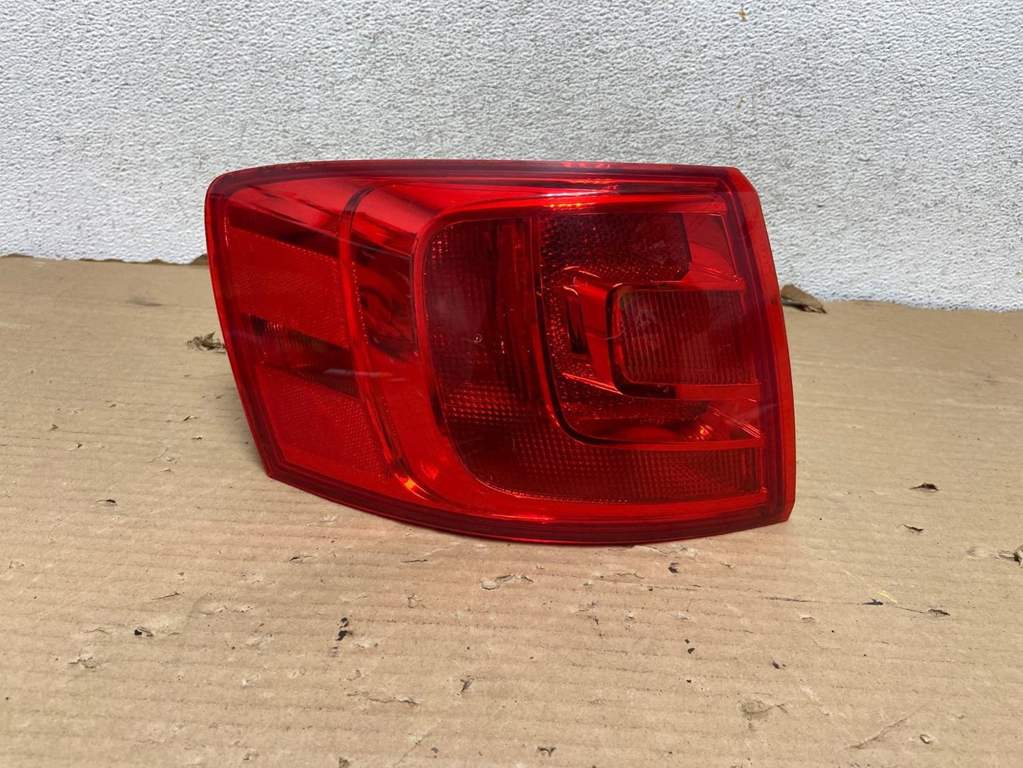 2011 to 2014 Volkswagen Jetta Left Driver LH Side Tail Light AG8183 LK0