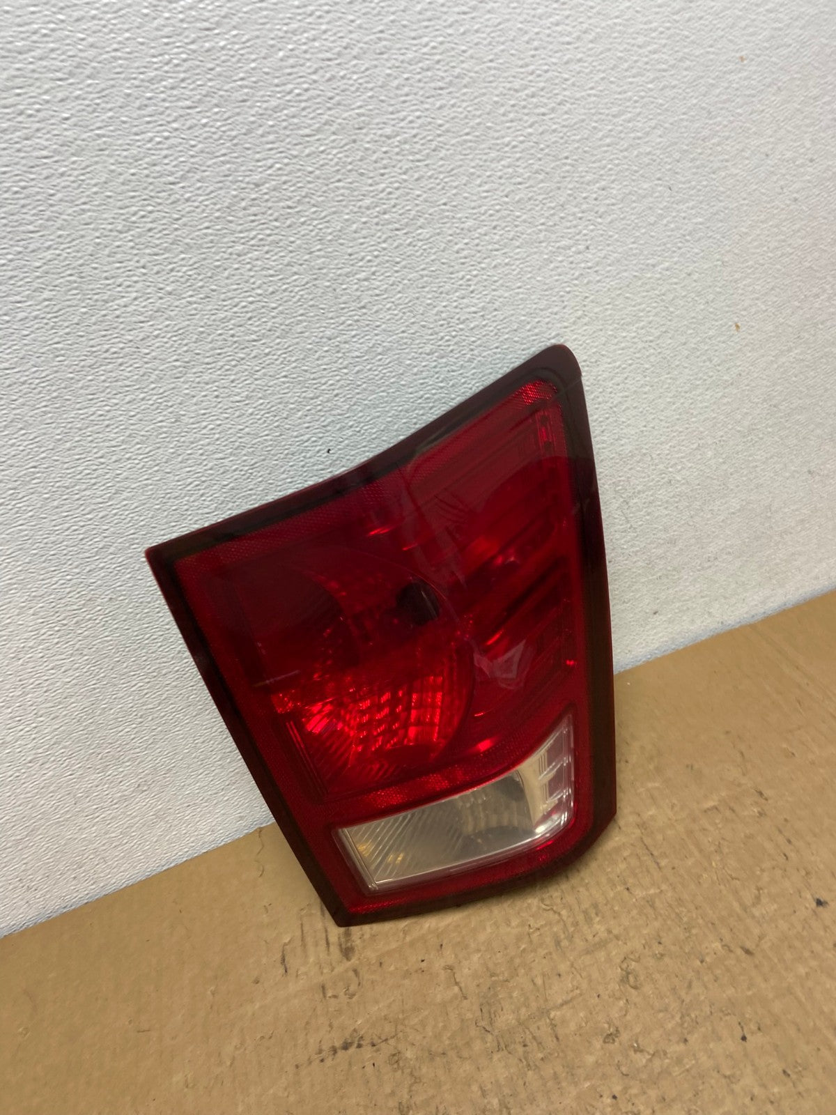 2007 to 2010 Jeep Grand Cherokee Right Passenger Tail Light AC8226 LK2