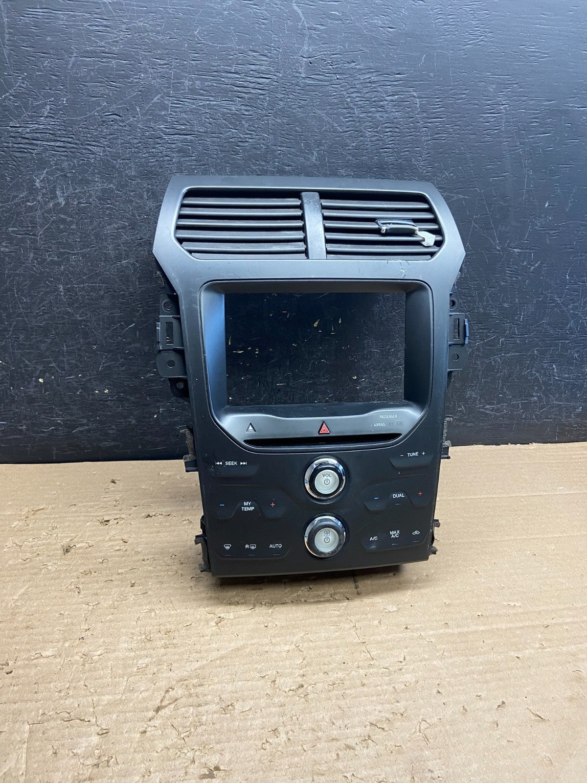 2011 to 2014 Ford Explorer Radio Climate Control Trim Bezel Panel ag8598 DG0