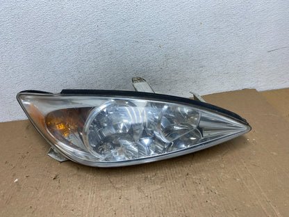 2002 to 2004 Toyota Camry Halogen Headlight Right Passenger Rh AD8752 DW0