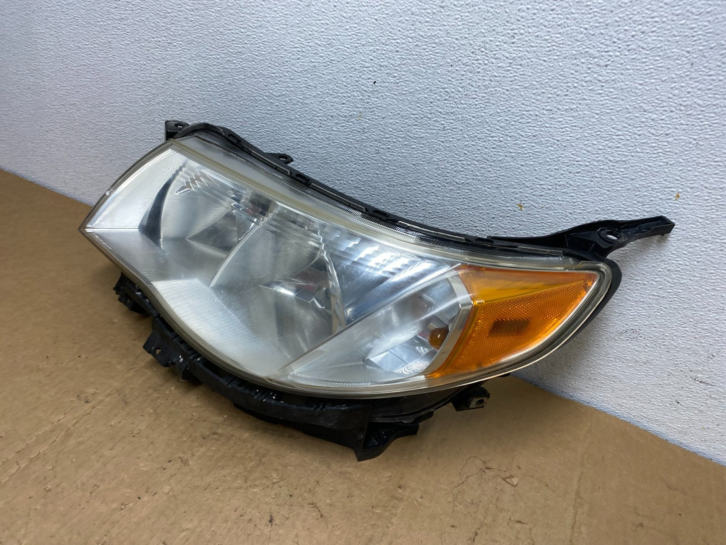 2009-2013 Subaru Forester Left Driver LH Halogen Headlight AD1266 DW1