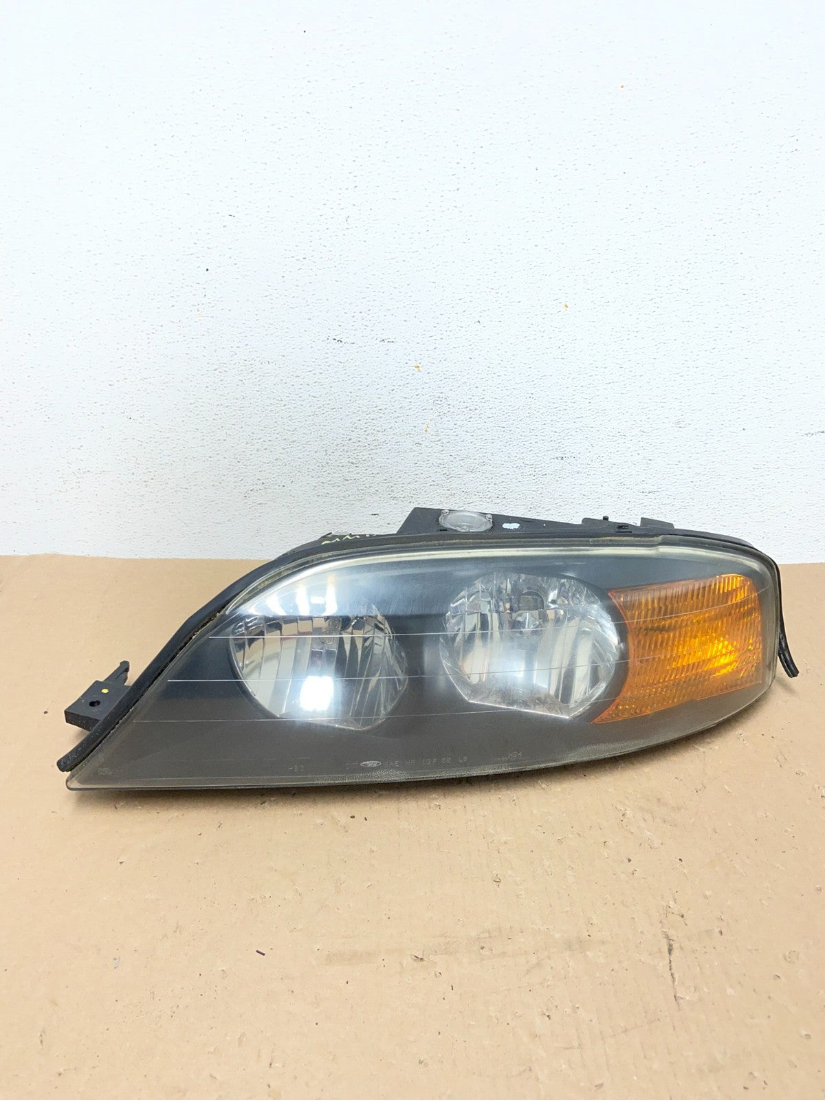 2000 to 2002 Lincoln Ls Left Driver Lh Side Headlight Halogen AD7745 DW0