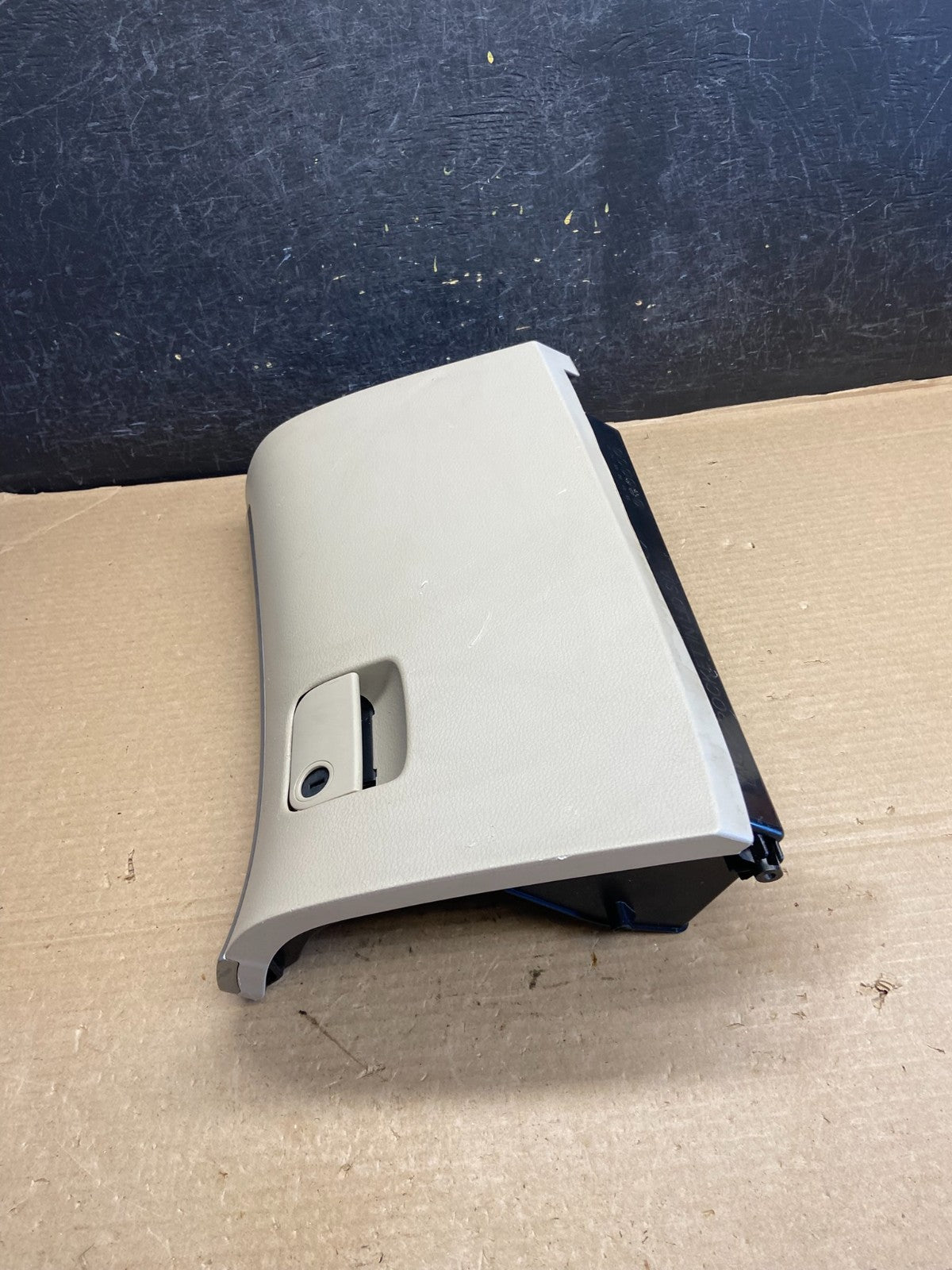 2008 - 2009 Subaru Outback Right Passenger Side Glove Box AH1573 DG1