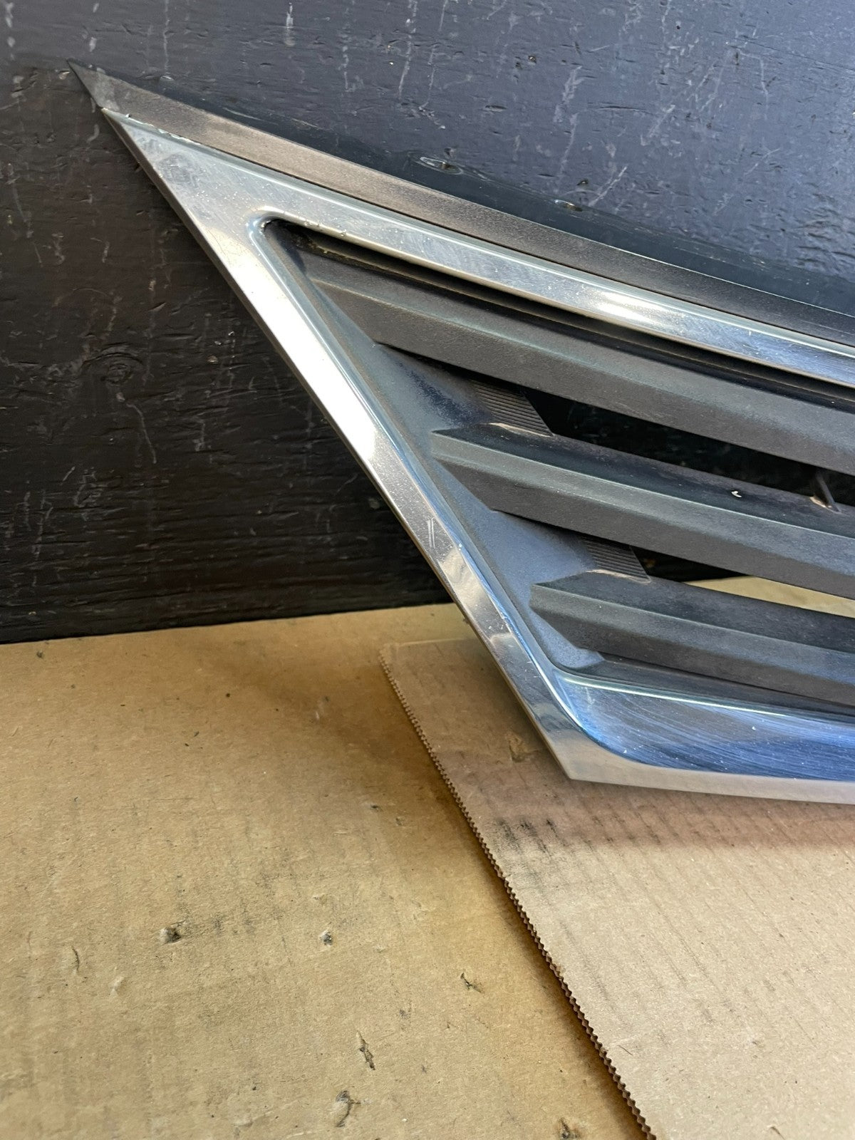 2007 2008 2009 Nissan Versa Sedan Front Upper Grill Grille Oem AC2008 DG2