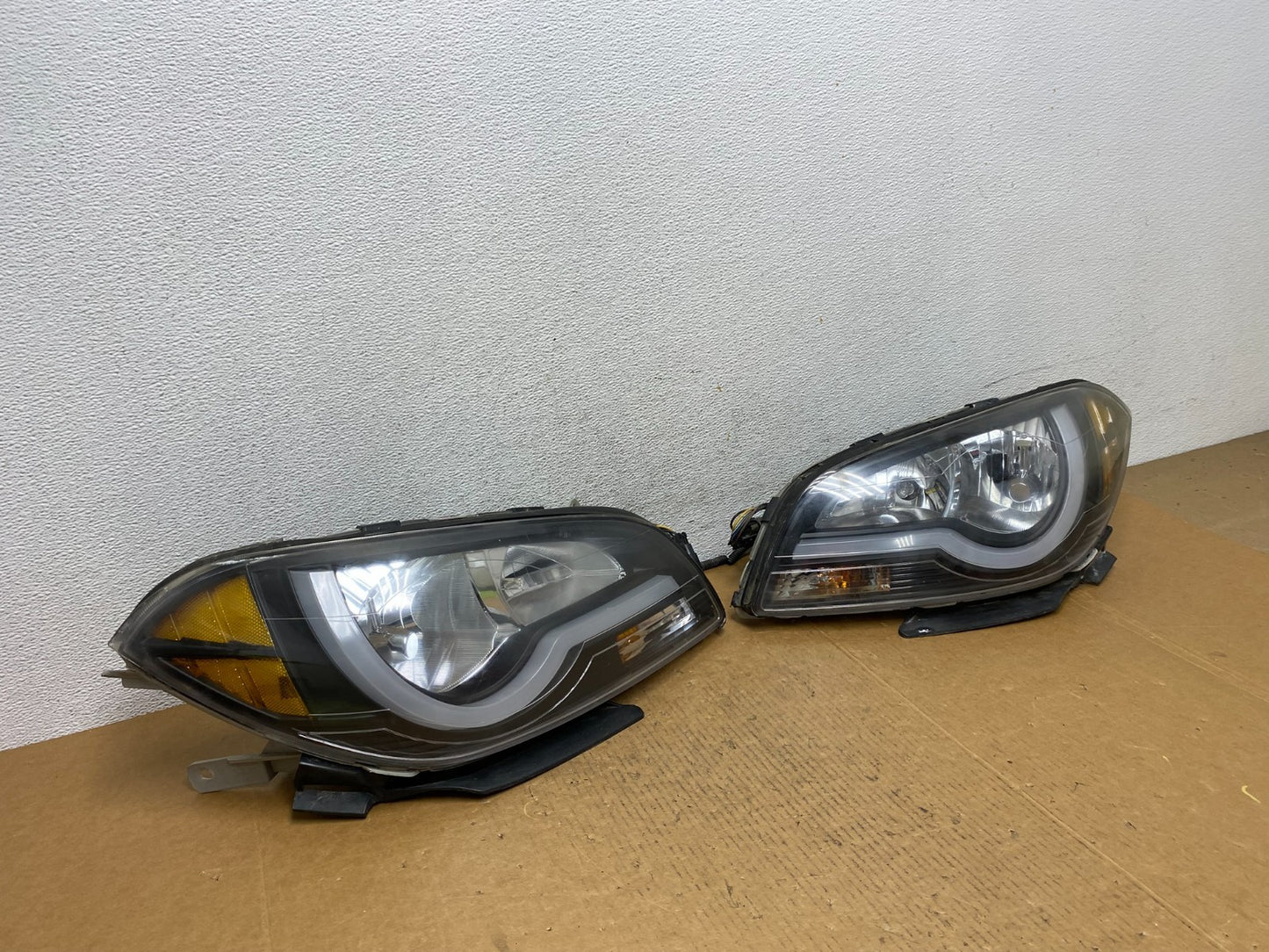 2008 to 2012 Chevrolet Malibu Left+Right Set LED Headlights AE0557 DG2