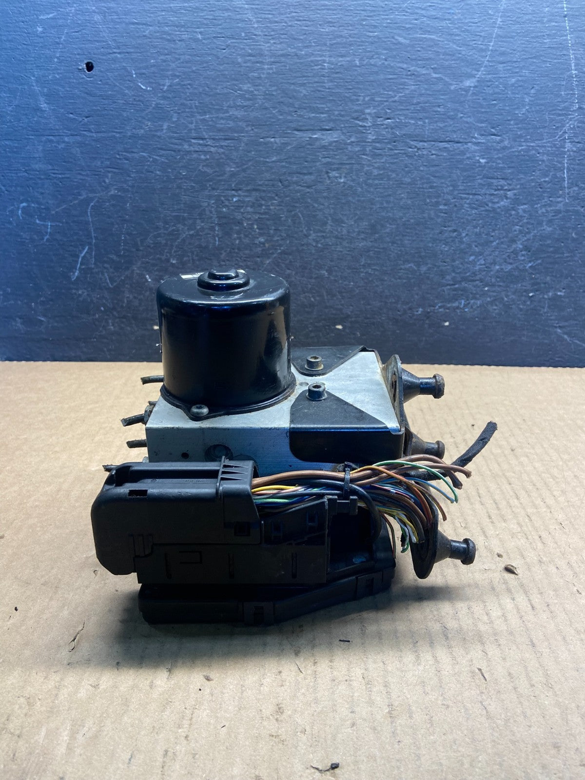 2005-2008 Chrysler Crossfire ABS Anti Lock Brake Pump Module af9225 DG5