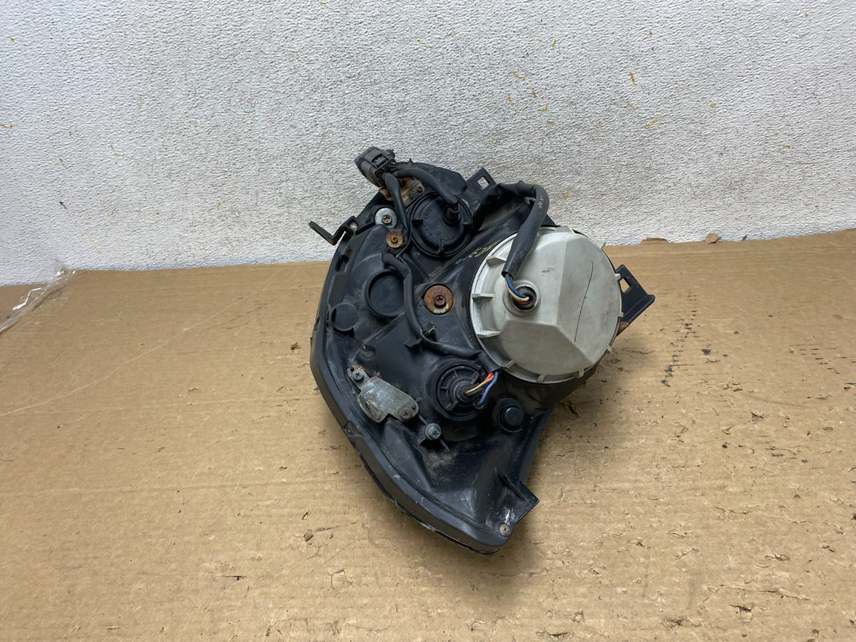 2004 to 2006 Nissan Maxima Left Driver Side Headlight Halogen AH9278 DW6