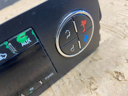 2007-2011 GMC Yukon Tahoe Automatic Climate Temperature Temp Control AF1716 DG2