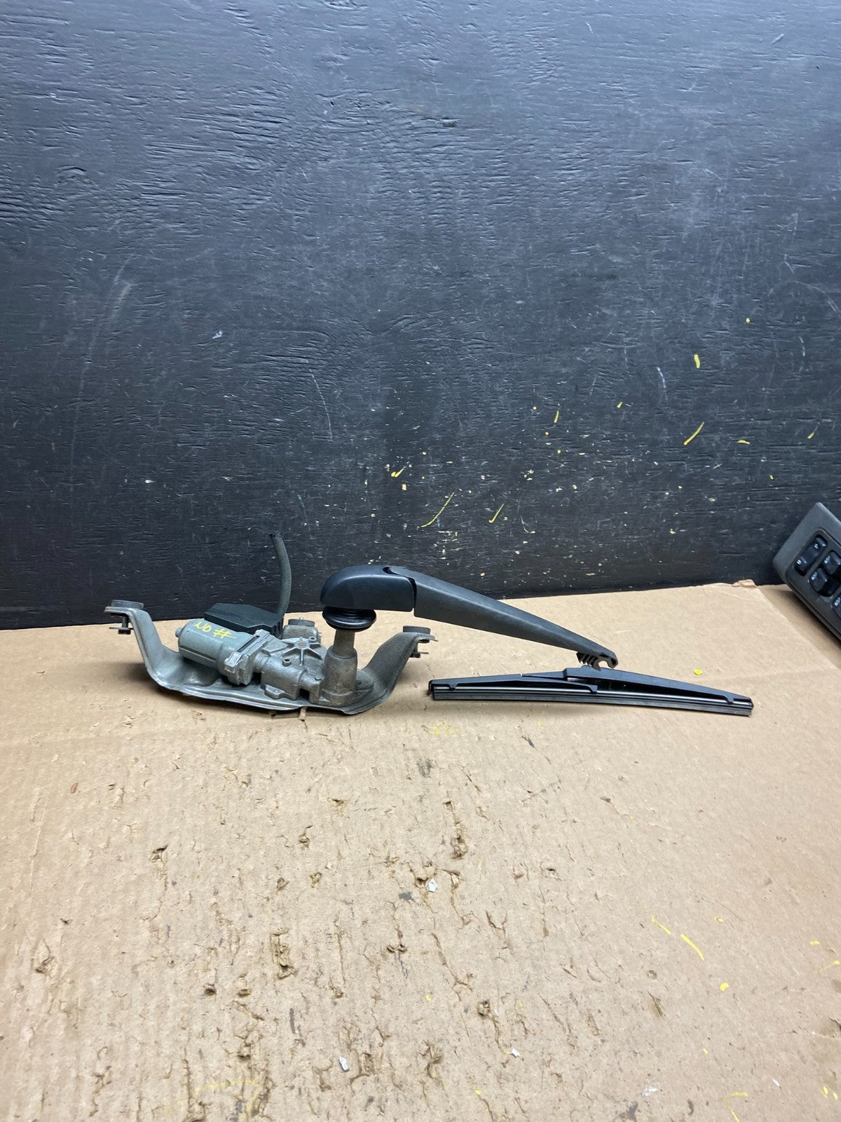 2012 to 2017 Toyota Prius V Rear Wiper Windshield Motor t6227 DG4