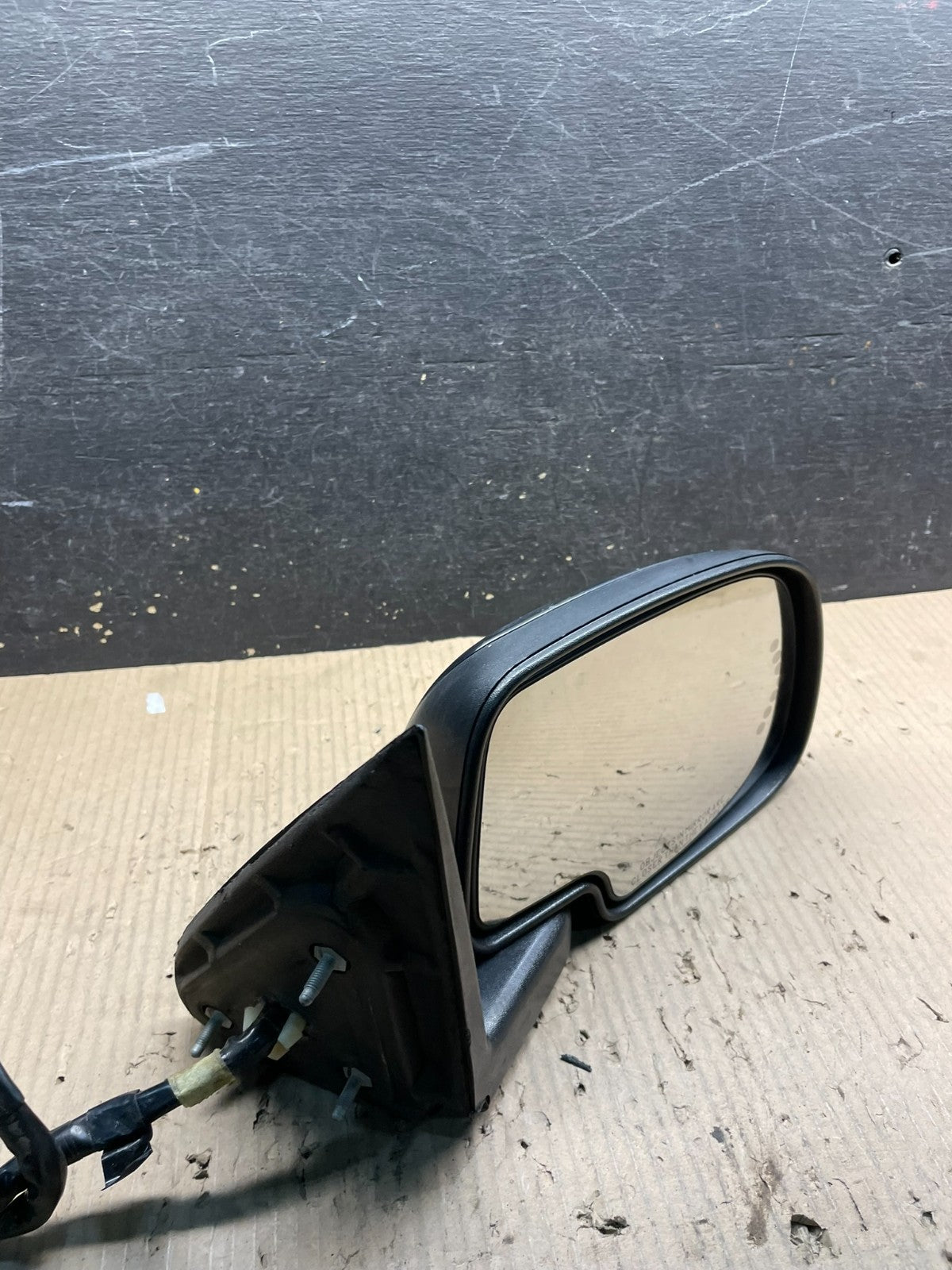 2003-2006 Chevrolet Tahoe Suburban Right Passenger Turn Door Mirror OEM X0877 DG9