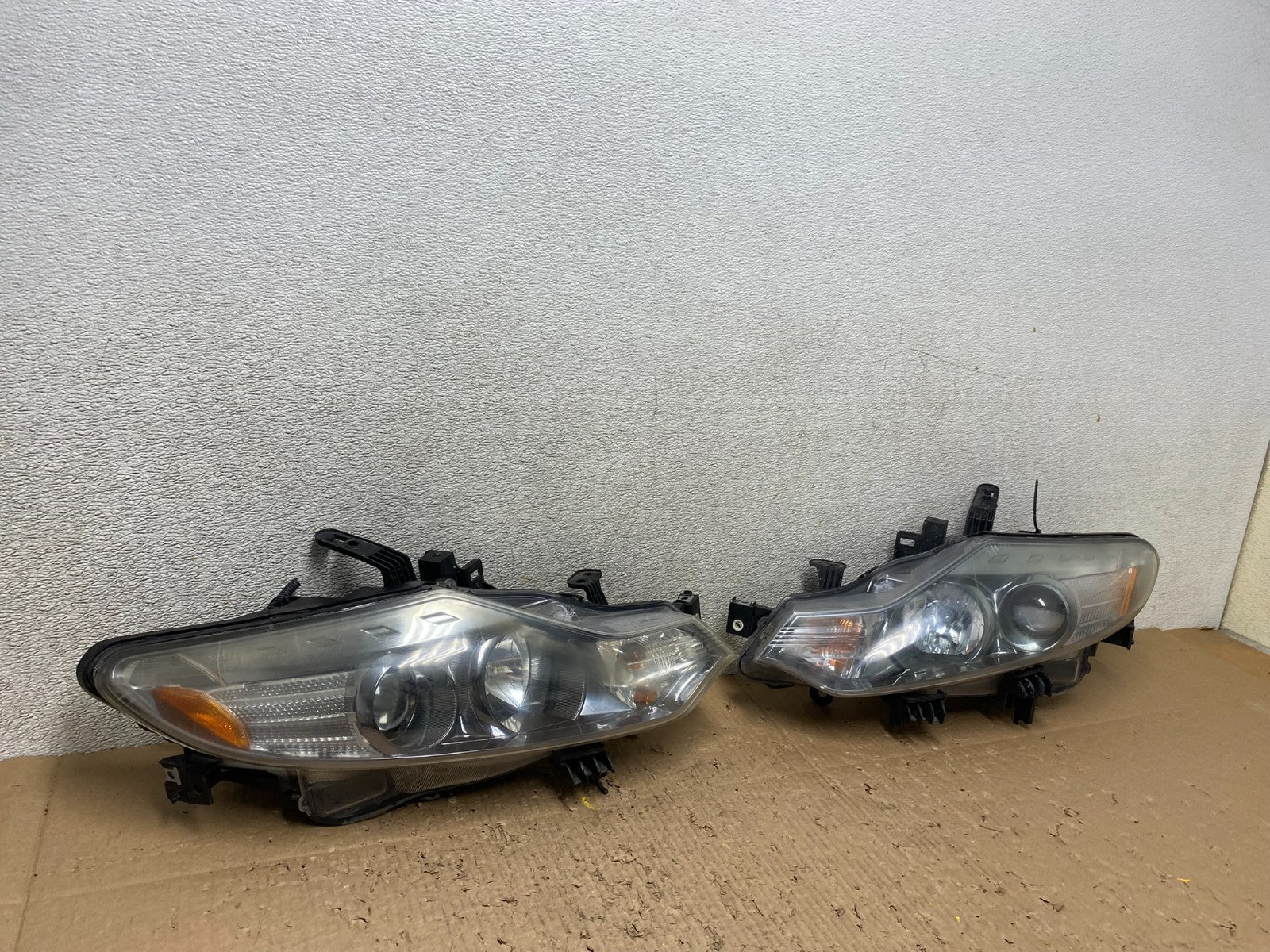 Halogen 2011 2012 2013 2014 Nissan Murano Headlights Left+Right T8053 DW2