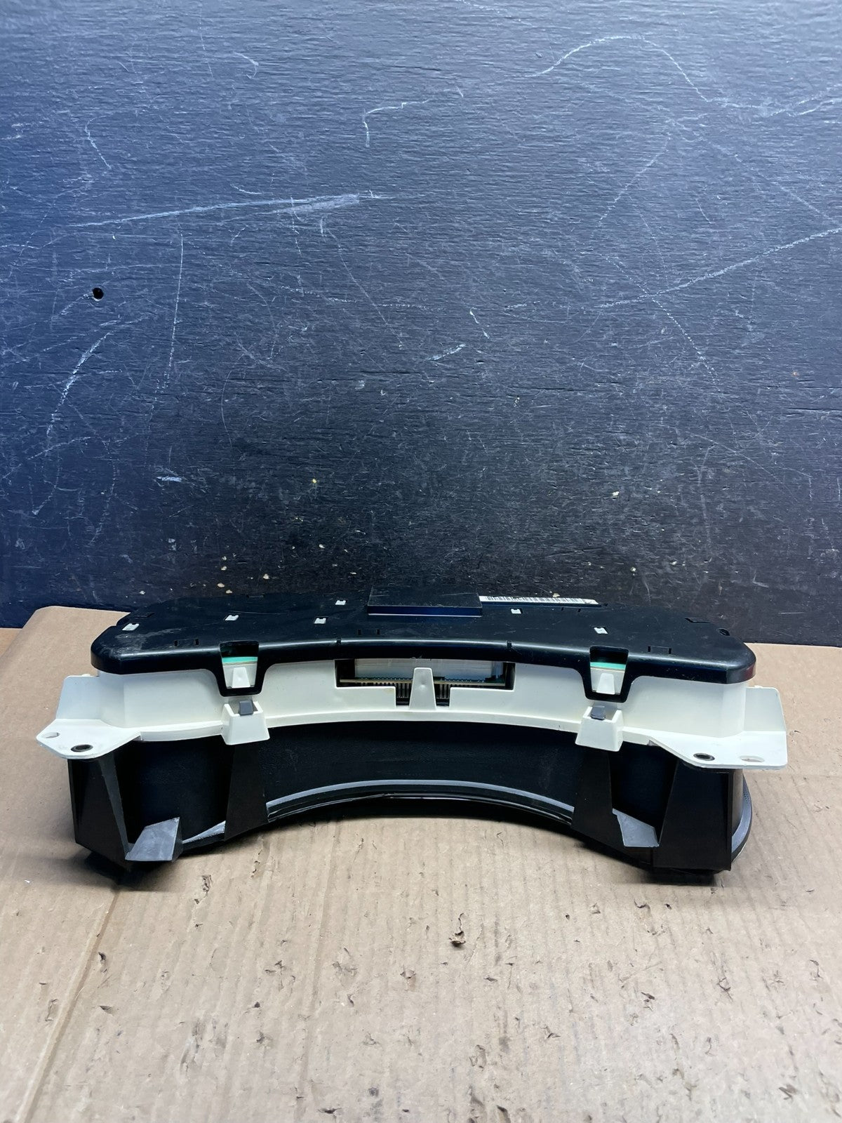 2008 to 2011 Chevrolet Tahoe Hybrid Speedometer Gauge Cluster T1832 DG4