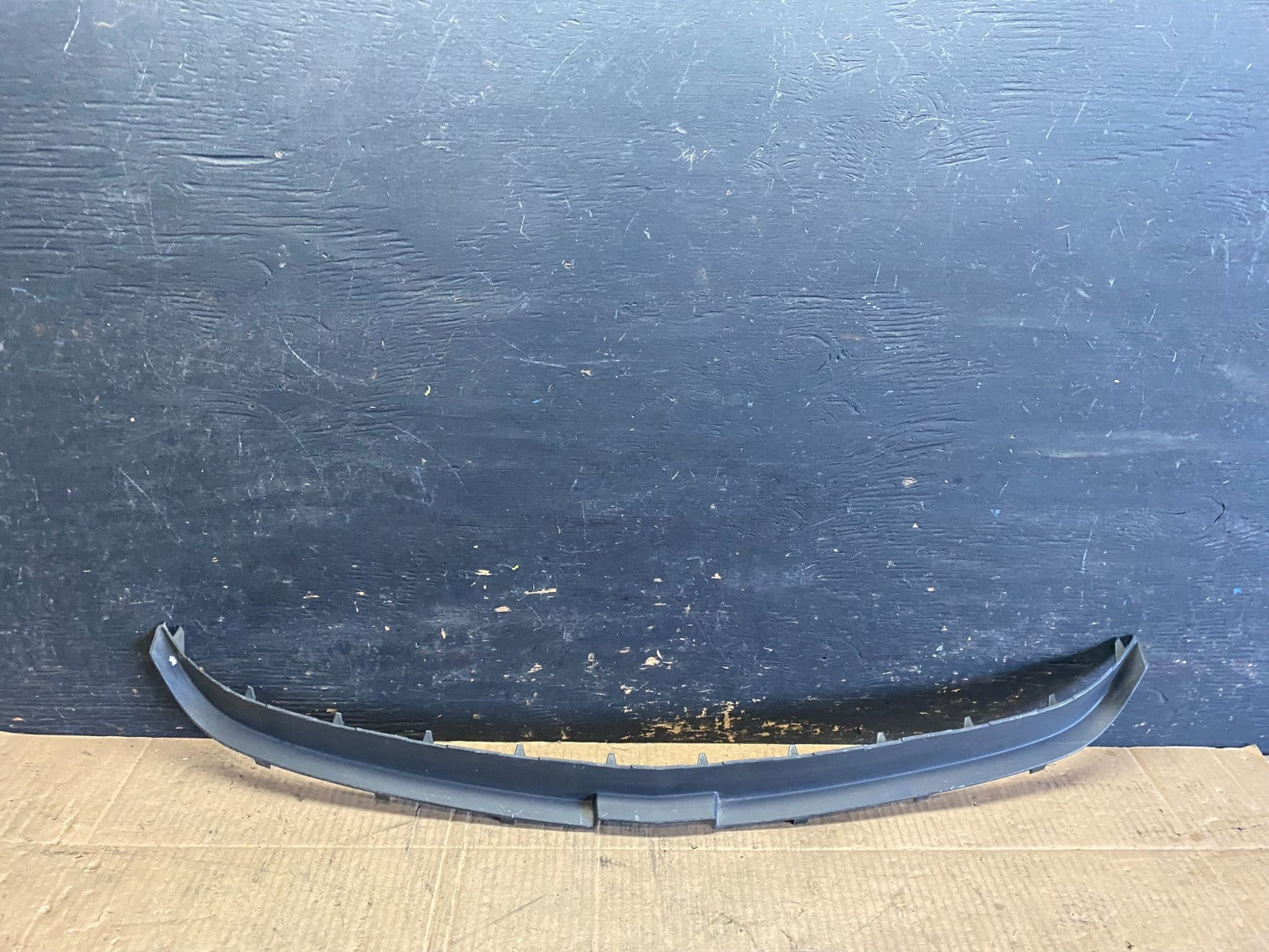 2014 - 2016 Chevrolet Malibu Front Upper Inner Grille Air Deflector OEM R7976 DG0