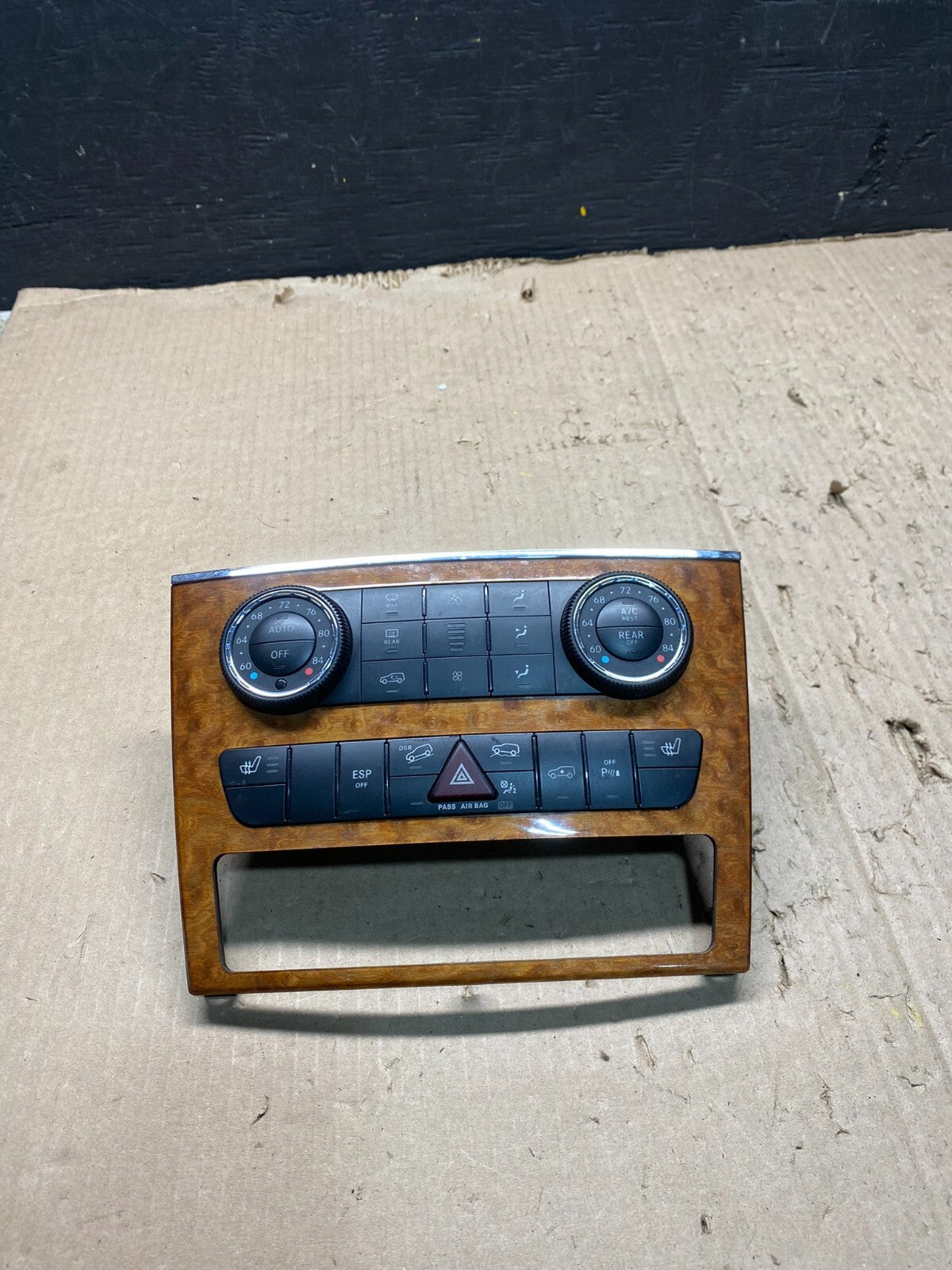 2007 2008 2009 Mercedes W251 R350 AC Temp Heater Climate Control F9156 DG10