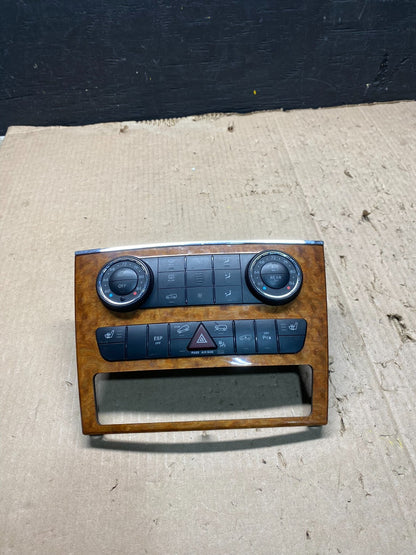 2007 2008 2009 Mercedes W251 R350 AC Temp Heater Climate Control F9156 DG10