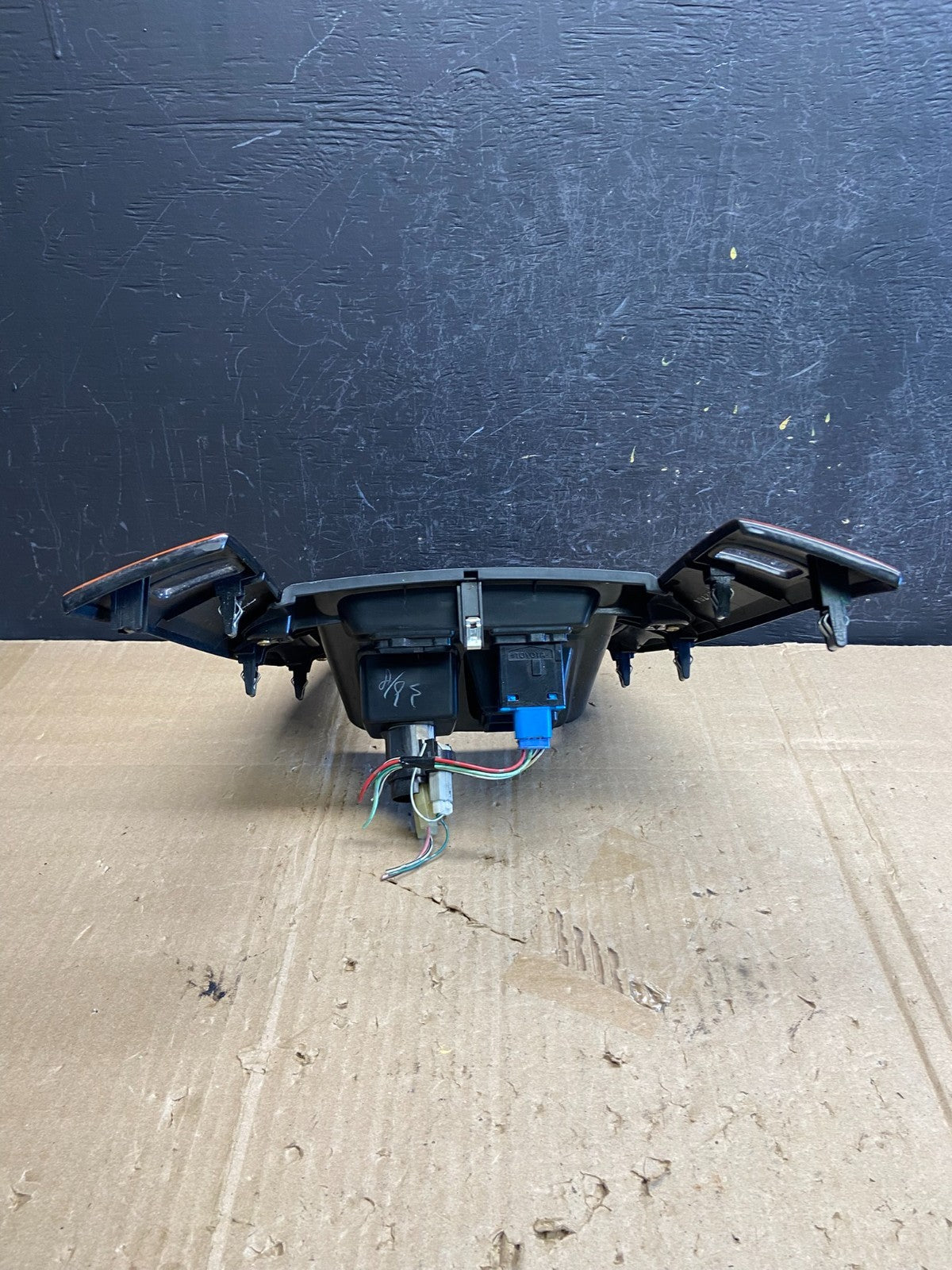 1999 to 2003 Lexus RX300 dash Console Center Shifter Floor Bezel AE1854 DG3