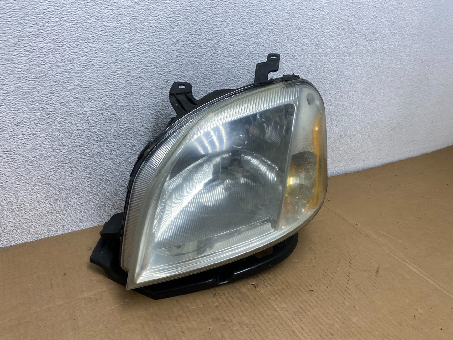 2005 2006 2007 Mercury Montego Left Driver LH Side Headlight Xenon HID AD0795 DW2