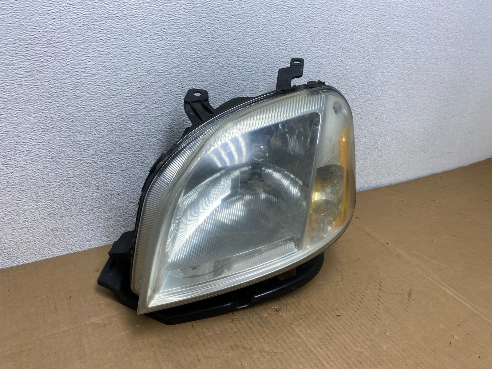 2005 2006 2007 Mercury Montego Left Driver LH Side Headlight Xenon HID AD0795 DW2