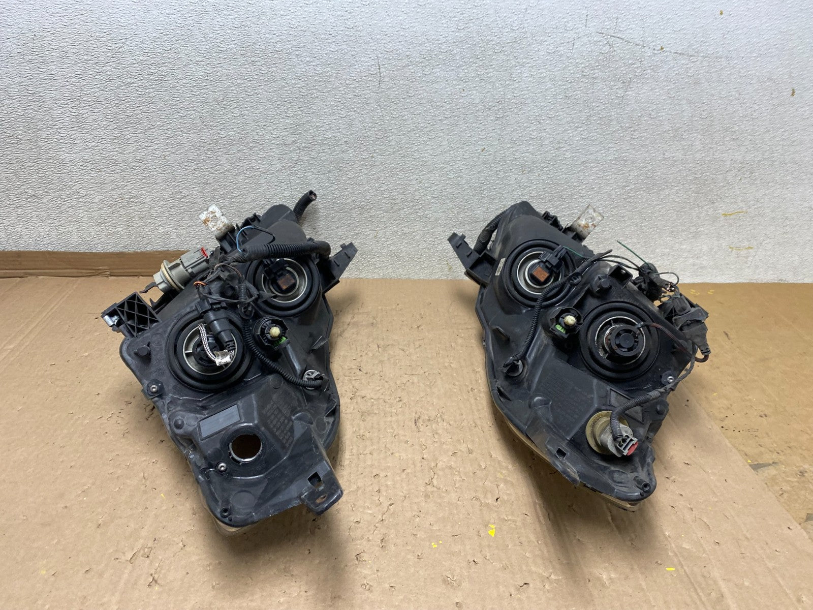 Sedan 2007 2008 2009 Nissan Altima Left+Right Set Headlights U9588 DW9
